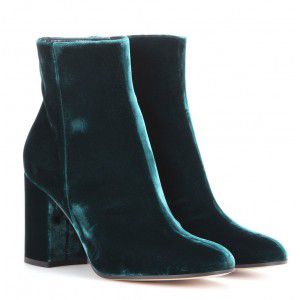 Velvet ankle boots with round toe, thick heel, and short boots